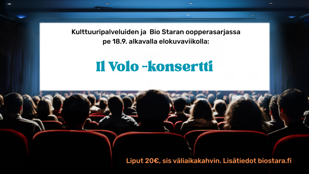Elokuvateatterin katsomon takaosasta otettu kuva - etummaisen penkkirivin takana näkyy valkokangas.
