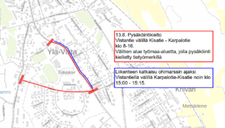 Karttaan on merkitty punaisella pyäköintikietoalue sekä sinisellä losuus Vistantietä, jossa liikennöinti katkaistaan ohimarssin ajaksi.