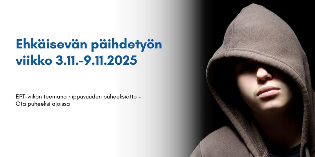 Kuvassa nuori huppari silmillä ja kasvois näkyy vain suu ja nenä.