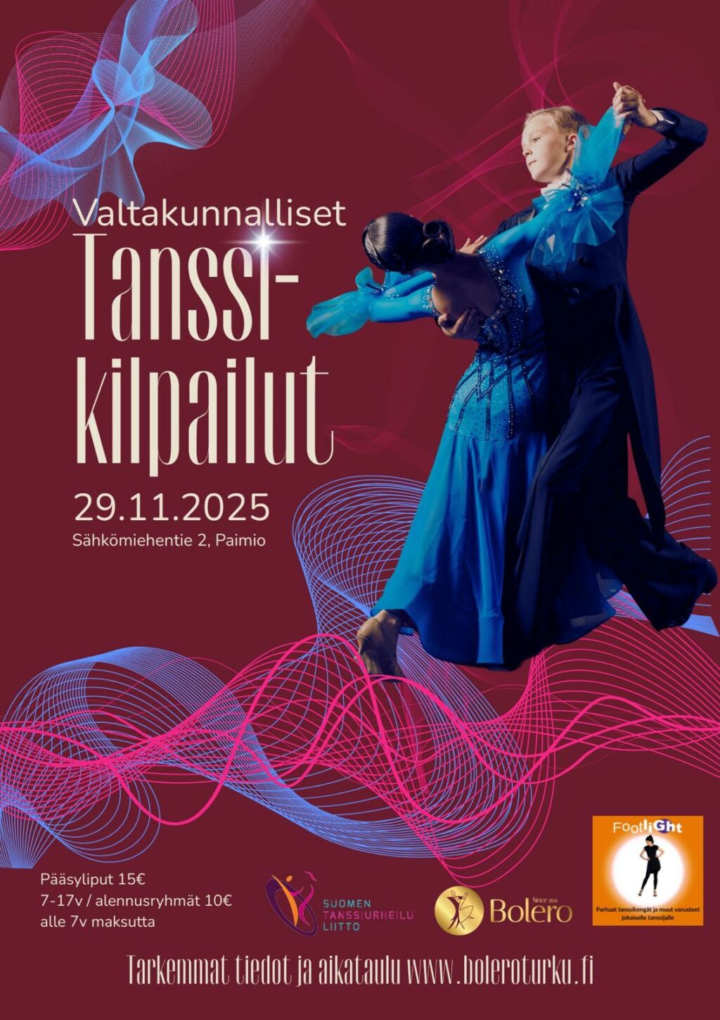 Nuori vakiotanssipari esiintymisasut päällään.