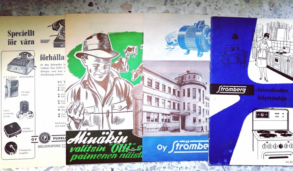 Neljä esitettä, joissa kuvia vanhasta puhelimesta, miehestä ja lehmistä, vanhasta rakennuksesta ja keittiöstä sekä hellasta.